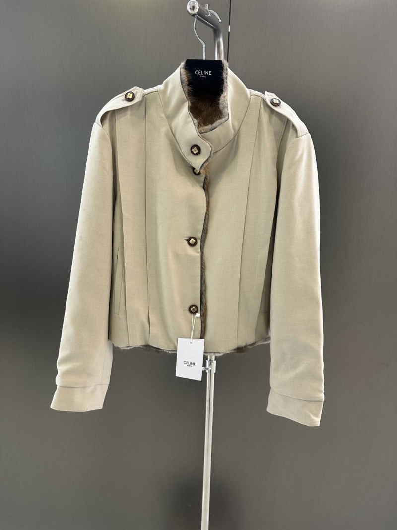 Ce1i*e outwears